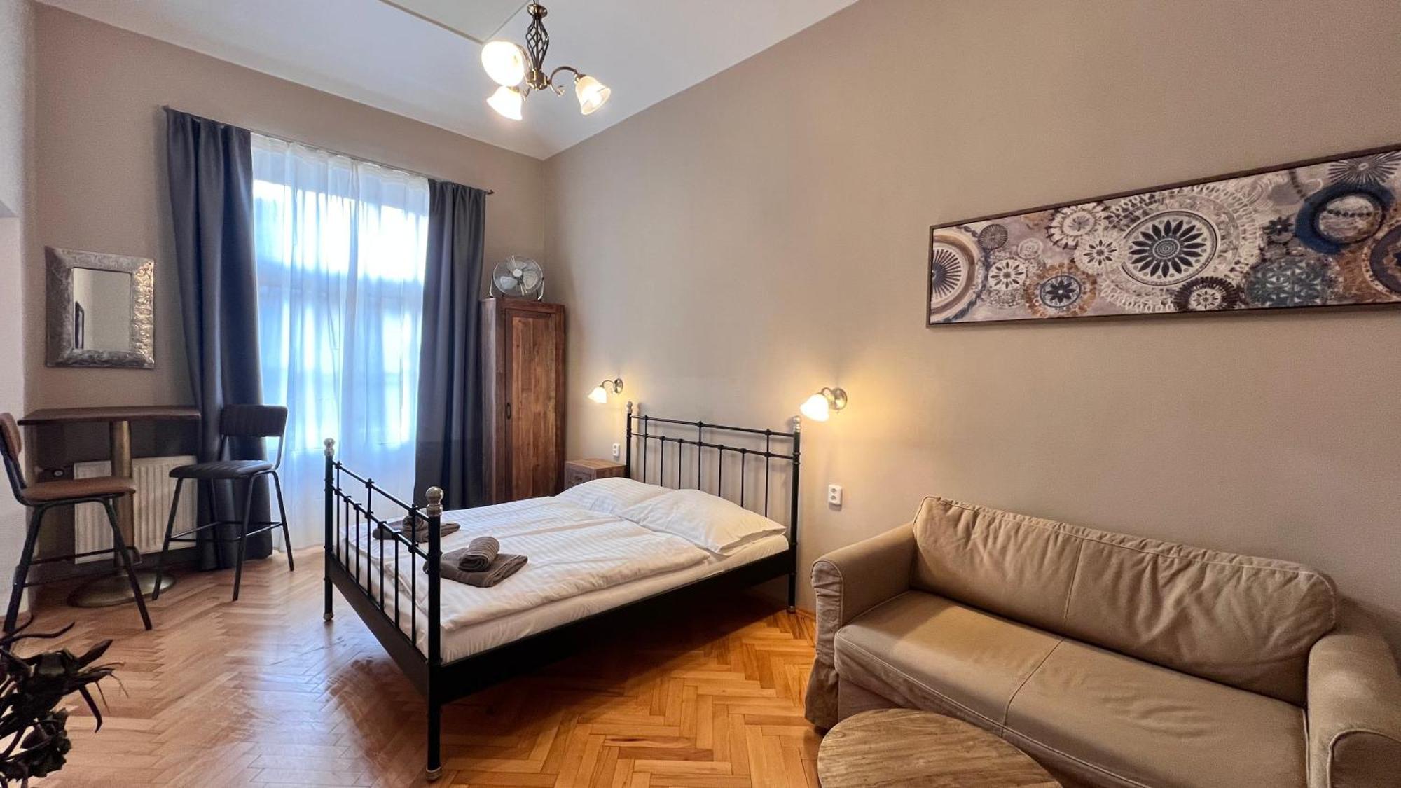 Old Town - Dusni Apartments Прага Экстерьер фото