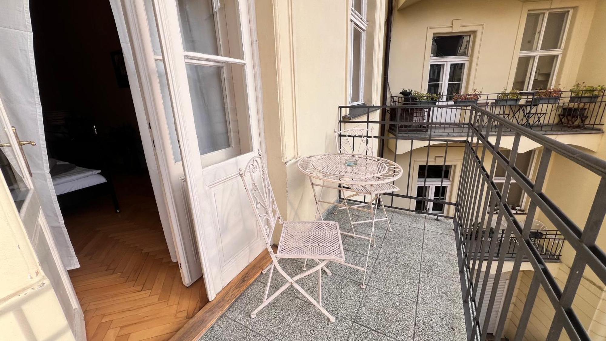 Old Town - Dusni Apartments Прага Экстерьер фото