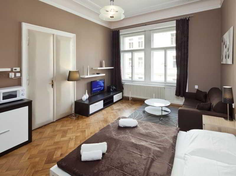 Old Town - Dusni Apartments Прага Экстерьер фото